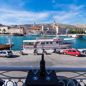 Bed & Breakfast Vila Liza Trogir